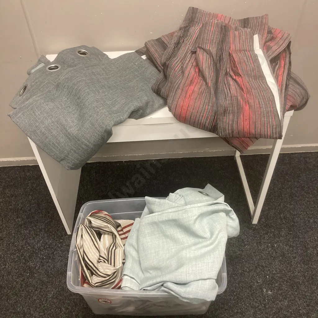 Lot of Assorted House Curtains & Drapes Image 1++